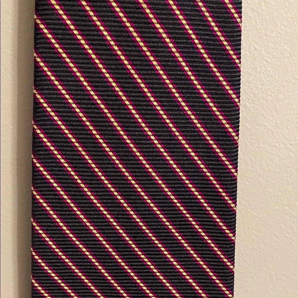 Brooks Brothers Silk Burgundy and Gold Diagonal Stripe Tie